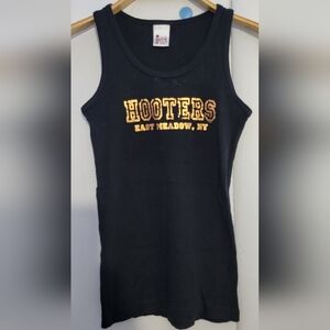Women's Hooters Tank Top Size Medium